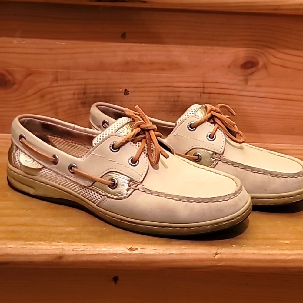 Sperry Woman's Boat Shoe - Size 8.5M